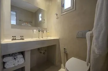 Agnanti Hotel 2*